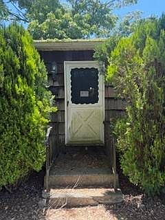 1st image of 196 Louise Dr