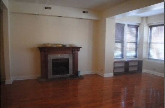3rd image of 1325 W Elmdale Ave