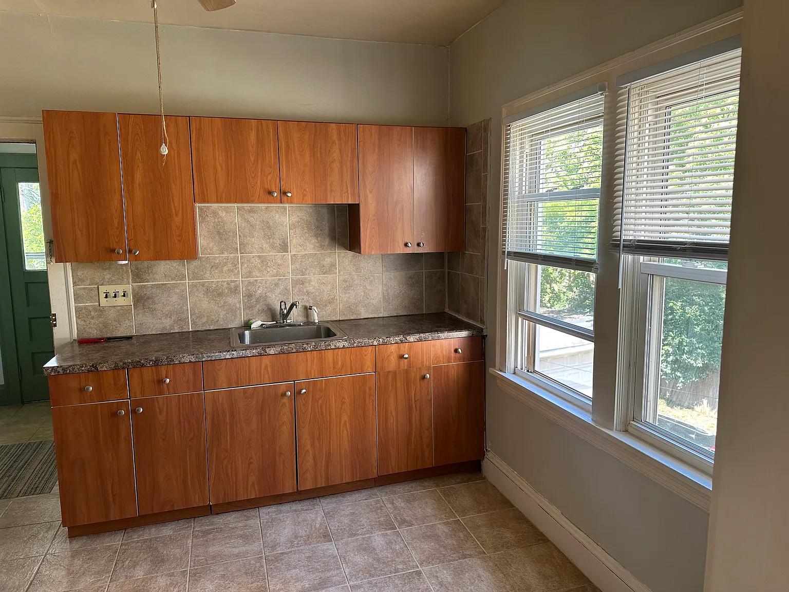2 bed, 960 sqft, $1,250 — Photo 3
