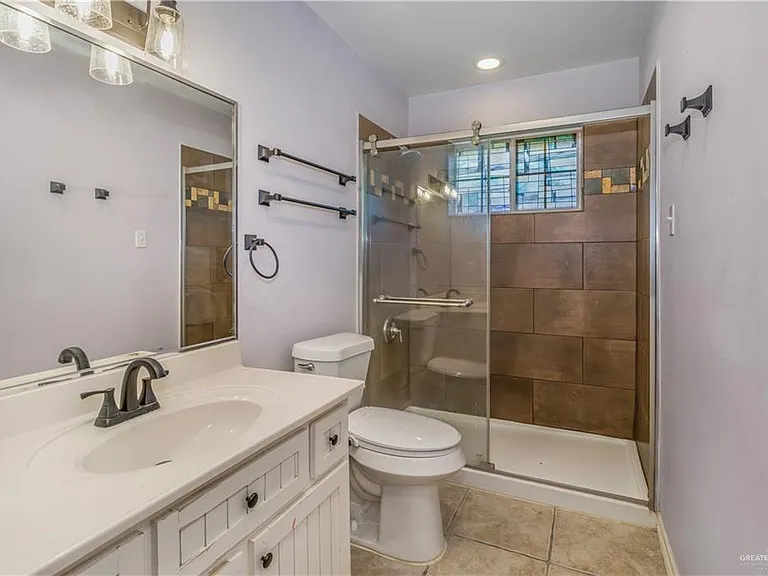 2318 Flushing Mdws — Photo 14