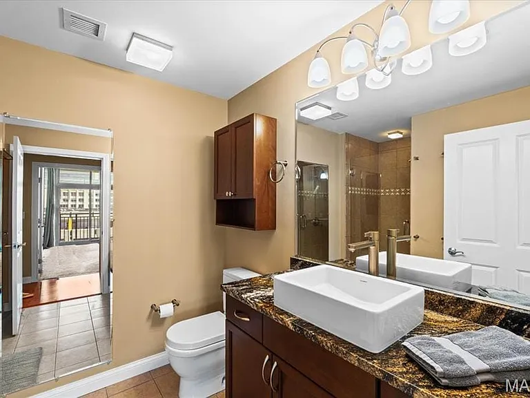 4909 Laclede Ave #801 — Photo 11