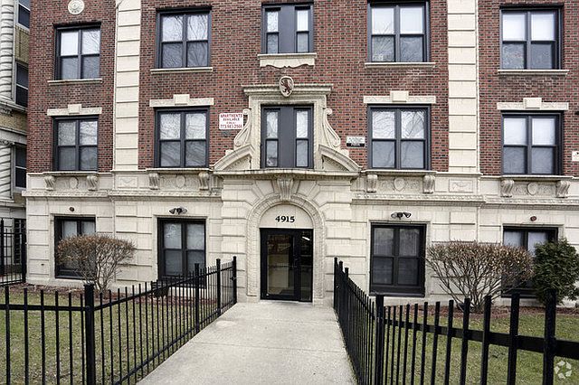 1st image of 4915 S Drexel Blvd APT 202