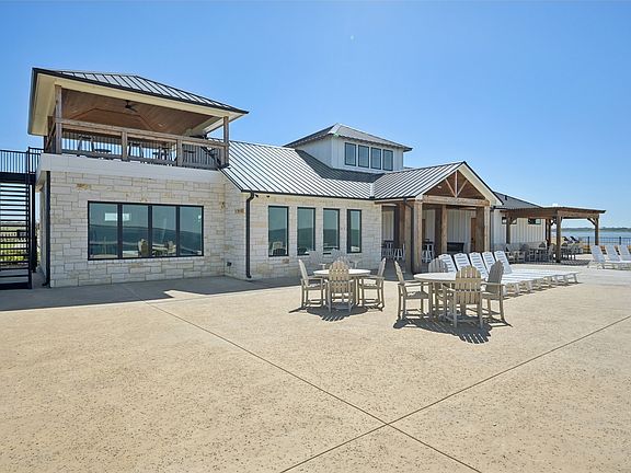 3rd image of 500 Shores Dr