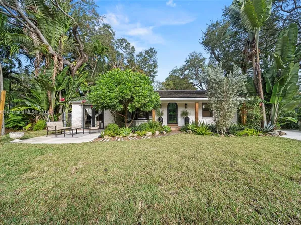1035 NE 114th St, Biscayne Park, FL 33161