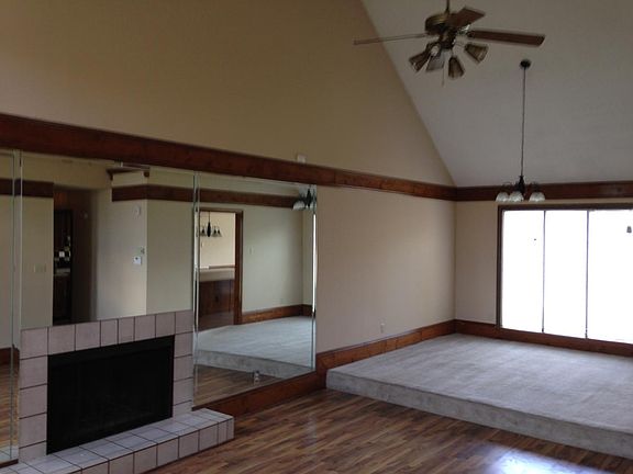 4th image of 6804 Devenshire Ln