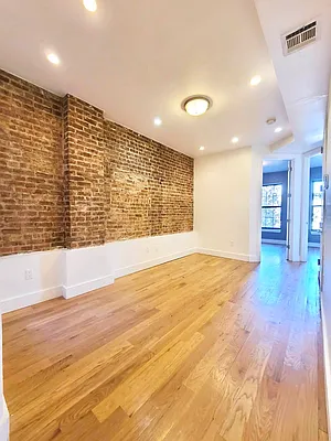 Rented by Delmark Realty LLC | media 1