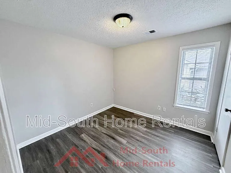 4505 Villagreen Dr — Photo 19