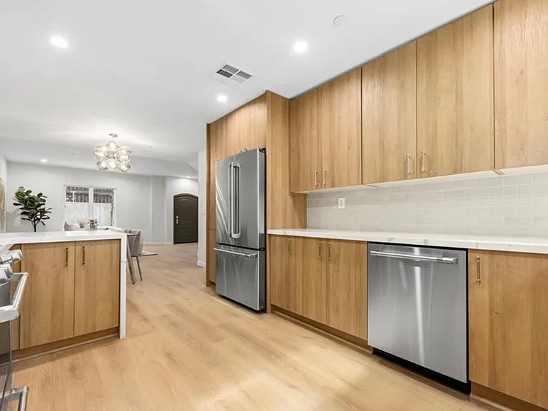 1027 Arcadia Ave #C — Photo 3