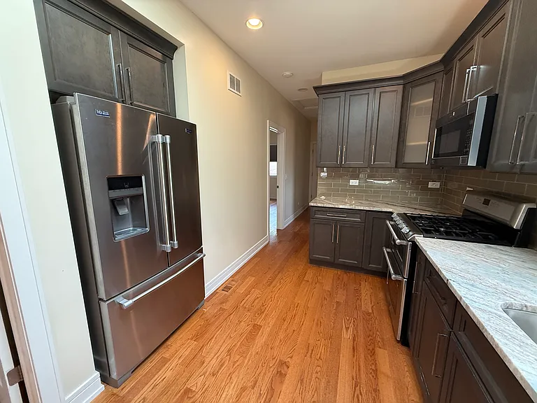 1110 N Christiana Ave — Photo 7