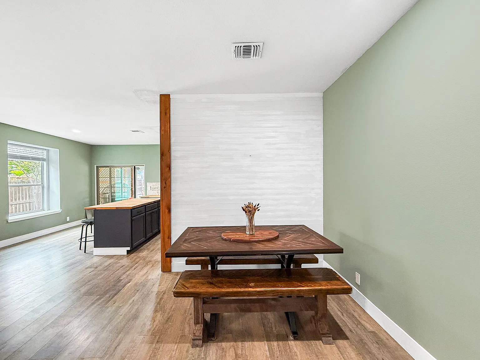 3 bed, 1638 sqft, $1,850 — Photo 4