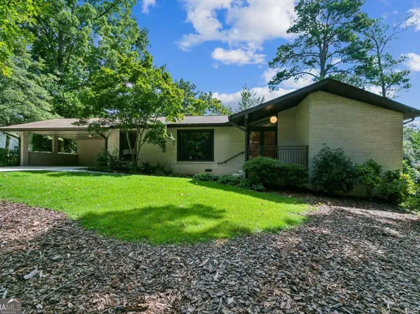 2995 Country Squire Ln, Decatur, GA 30033