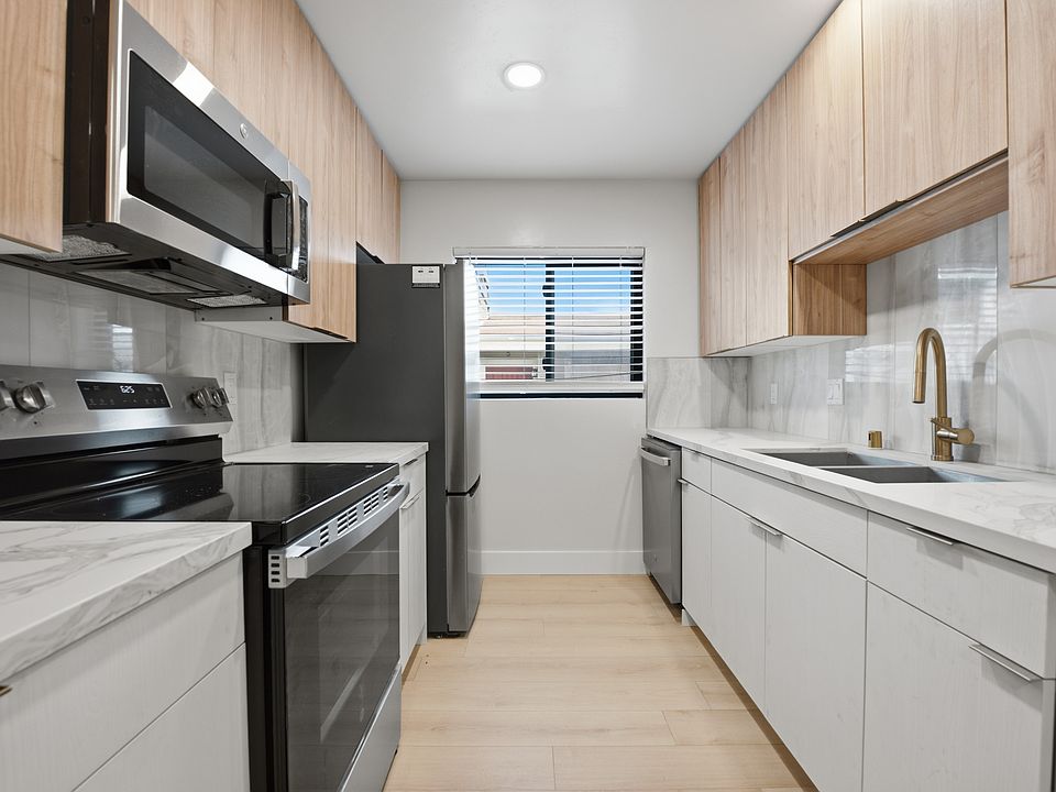 1st image of 4553 North Ave #4551.5