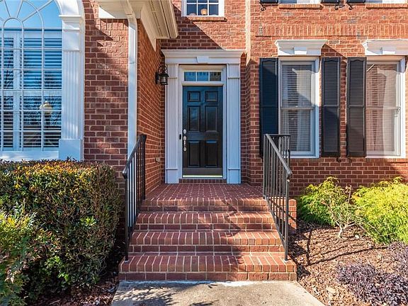 4th image of 3281 Millwood Trl SE
