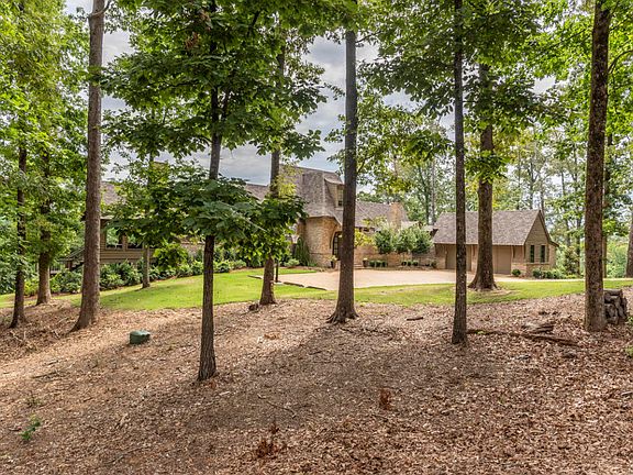 3rd image of 280 E Briar Lake Dr