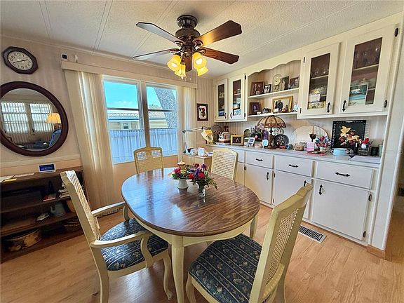 3rd image of 167 Jacaranda Dr