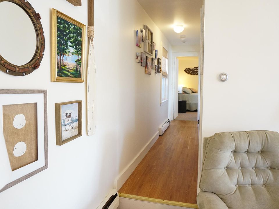 9 Western Ave Gloucester MA Zillow