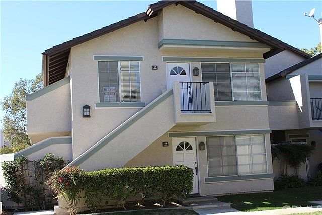 upper level, end unit