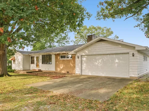 217 Cedar St, Gibson City, IL 60936