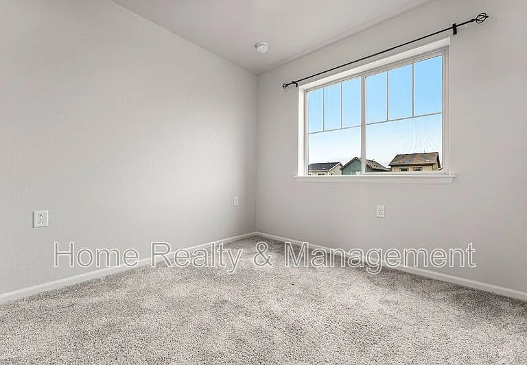 12760 Tamarac St — Photo 24