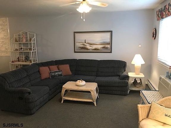 3rd image of 4901 Harbor Beach Blvd APT A6