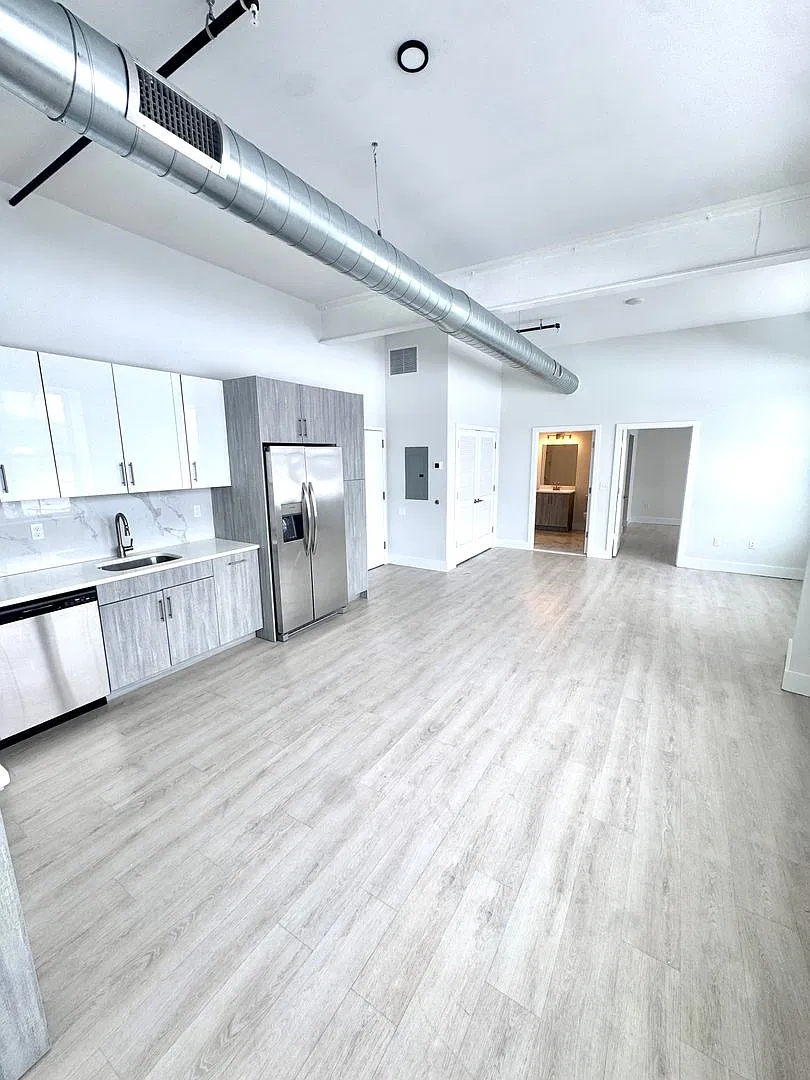 Riverfront Lofts — Photo 4