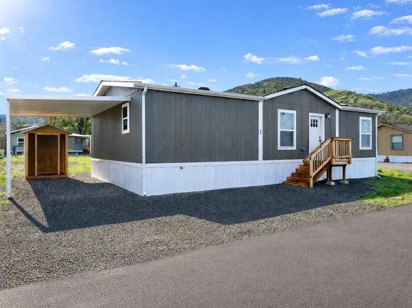 1 Corral Ln Unit 37, Ashland, OR 97520