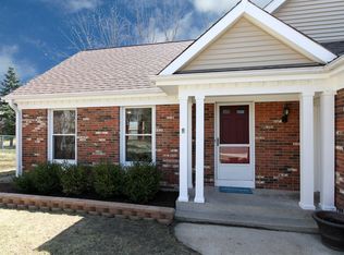 619 Rochester Ct, Schaumburg, IL 60194