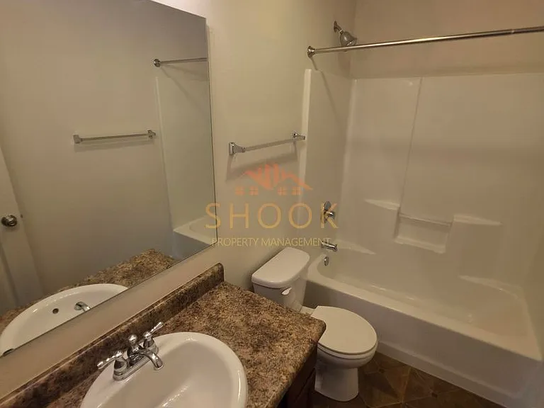 2427 Maxwell Dr — Photo 11