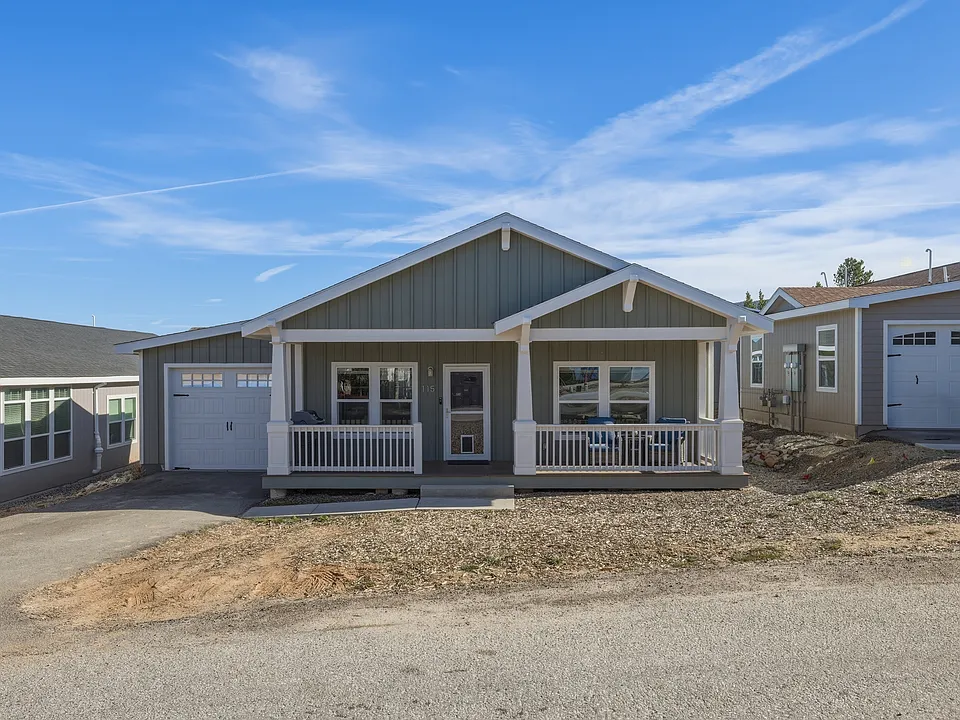 115 Brooklyn Cir