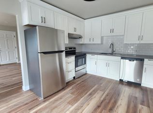 127 Clarendon Rd APT 4, Pacifica, CA 94044