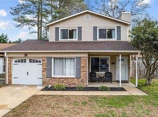 1402 Chickadee Ln, Virginia Beach, VA 23454