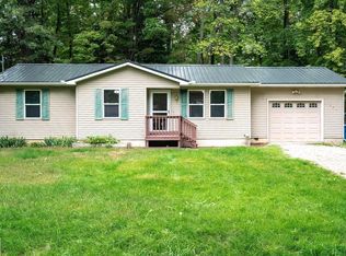 558 W Camp Rd, Sanford, MI 48657