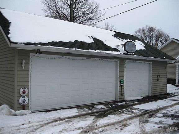 4th image of 3430 N Skinner Lake Dr W