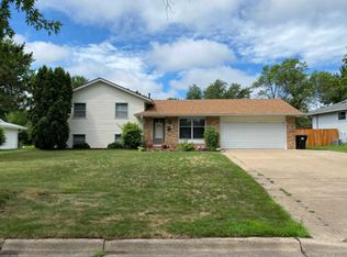 10342 Crocus St NW, Coon Rapids, MN 55433
