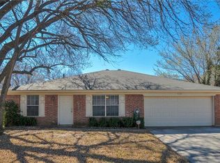 4120 Willow Springs Dr, Arlington, TX 76001