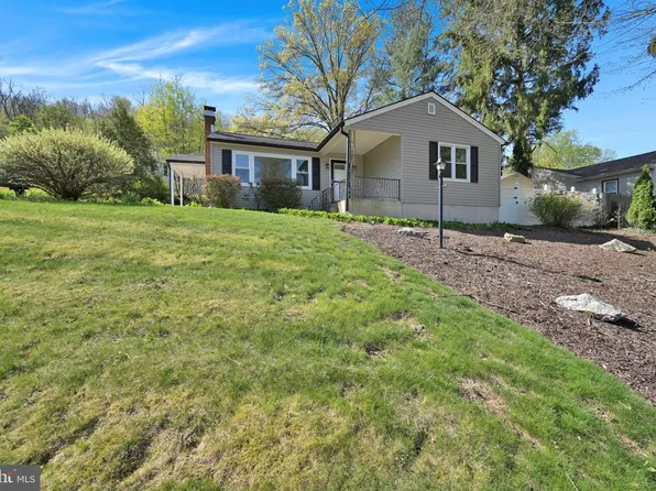 127 Mahantongo Dr, Pottsville, PA 17901