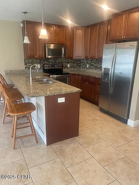 3 bed, 1229 sqft, $2,200 — Photo 3