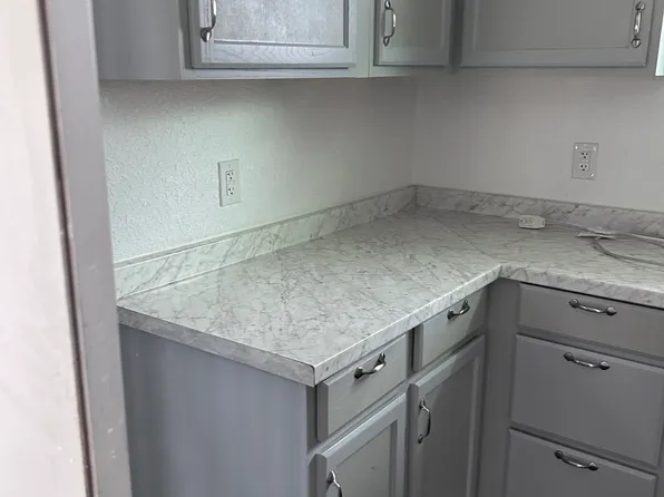 414 S College Dr #414, Franklin, VA 23851
