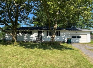 135 Vollmer Pkwy, Rochester, NY 14623