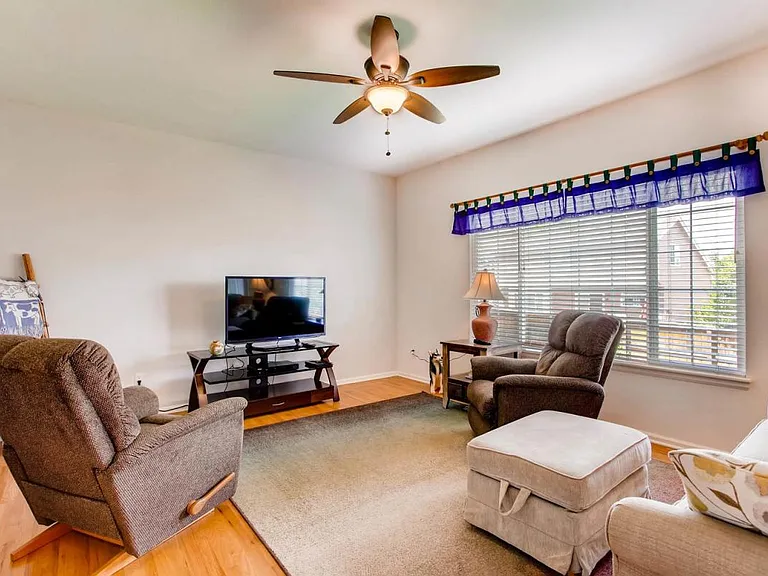 9741 Mulberry St — Photo 11