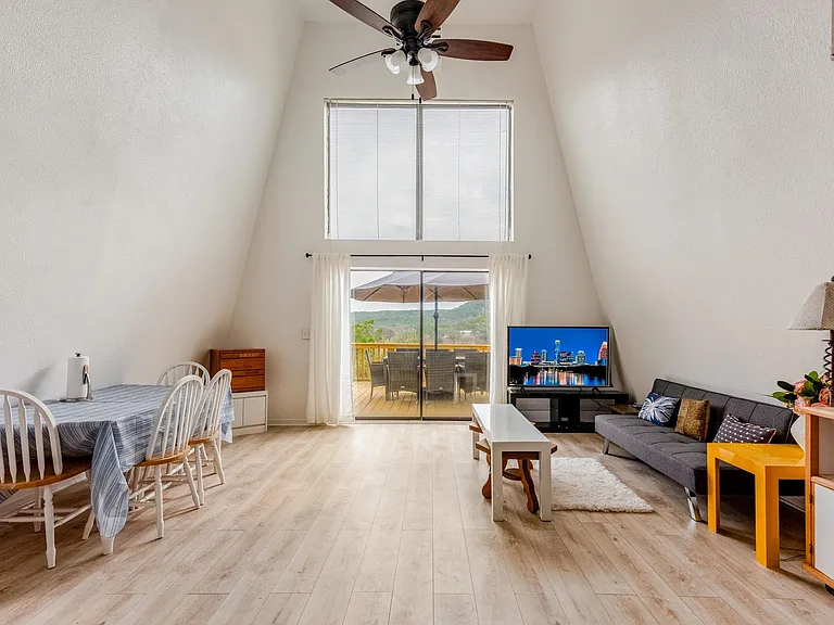 13969 FM 2769 — Photo 6