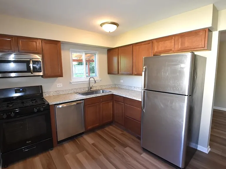 1330 N Parkview Ter — Photo 6