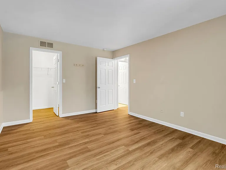 8208 Chesapeake Cir — Photo 27