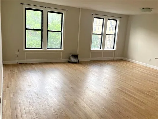 Rented by Julianna Realty Corp | media 5