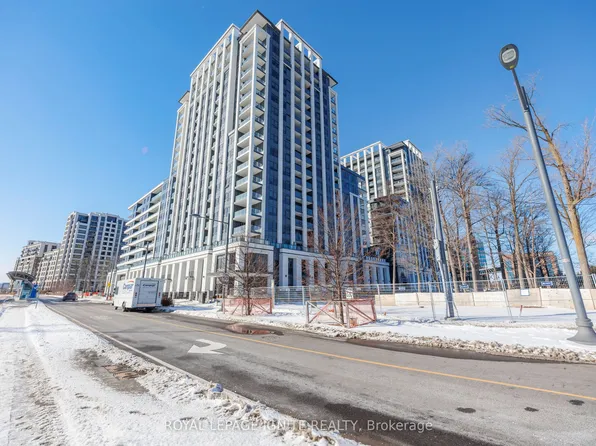 8 Cedarland Dr #320, Markham, ON L6G 1E3