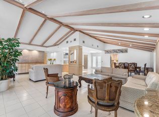 30 Hampshire Ln, Boynton Beach, FL 33436
