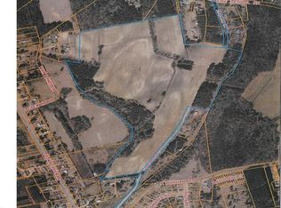 Division Pl, Fayetteville, NC 28312