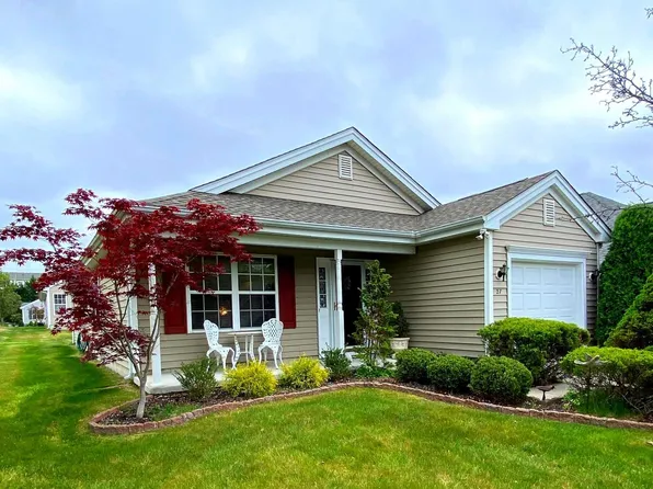 27 Leisure Ln, Sewell, NJ 08080