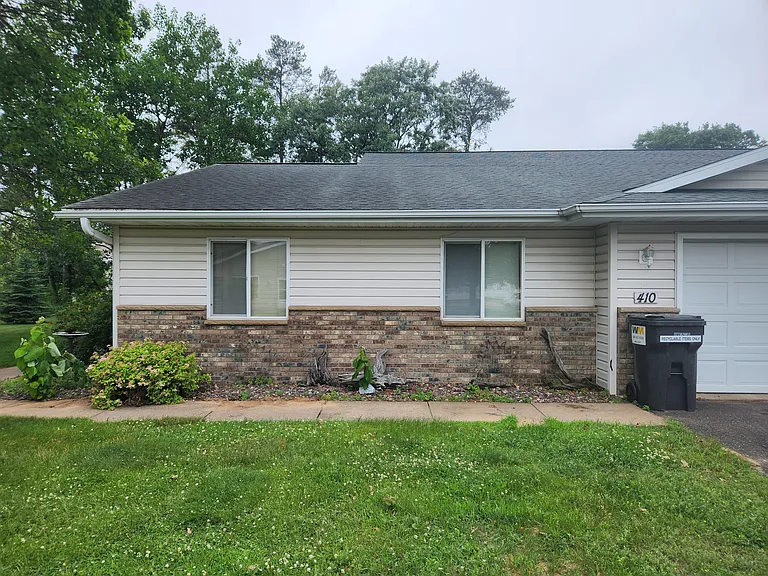 410-12 Twin Oak Dr #14 — Photo 1