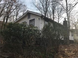 9 Utopian Trl, Monroe, NY 10950
